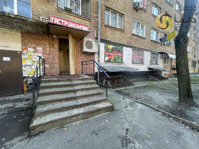 Здам на вул. Олени Теліги, 45А приміщення на 72 м², від власника