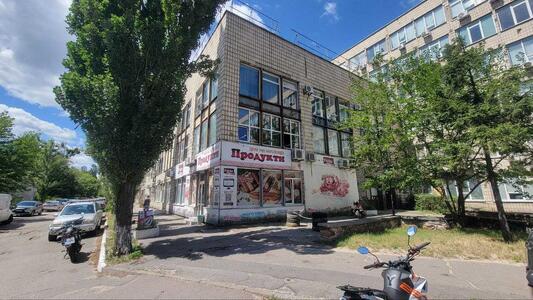 Оренда окремої будівлі / офісу 4174м2 біля м. Лівобережна