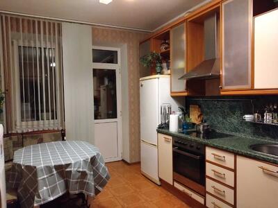 Здам довгостроково 1-к квартиру Київ, Дарницький, Миколи Бажана просп., 14