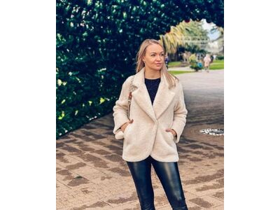 Семейная пара из Киева познакомиться с интересным мужчиной для встреч.