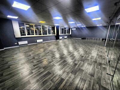 Сдам долгосрочно офисное помещение Киев, Дарницкий, Александра Мишуги ул., 10