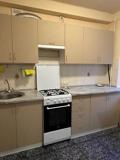 Здам довгостроково 2-к квартиру Київ, Голосіївський, Васильківська вул., 2