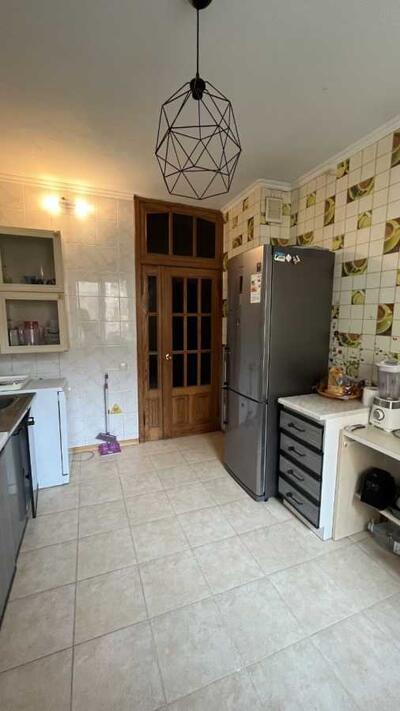 Продам 3-к квартиру Київ, Дарницький, Срібнокільська вул., 22а