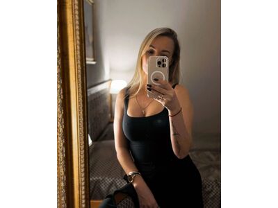 Семейная пара из Киева познакомиться с интересным мужчиной для встреч.