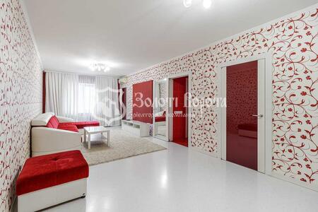 Продам 4-к квартиру Київ, Солом`янський, Федора Ернста вул., 8