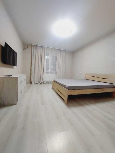 Сдам долгосрочно 1-к квартиру Бучанский, Софиевская Борщаговка, Свободы, 1С