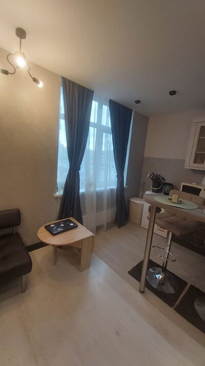 Квартира-студія з ремонтом. Власниця. Райдужна 58