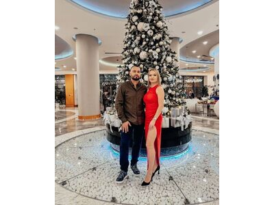 Семейная пара из Киева познакомиться с интересным мужчиной для встреч.