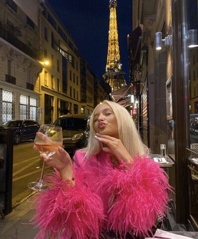 Администратор в приватные апартаменты — сменный график. Киев.