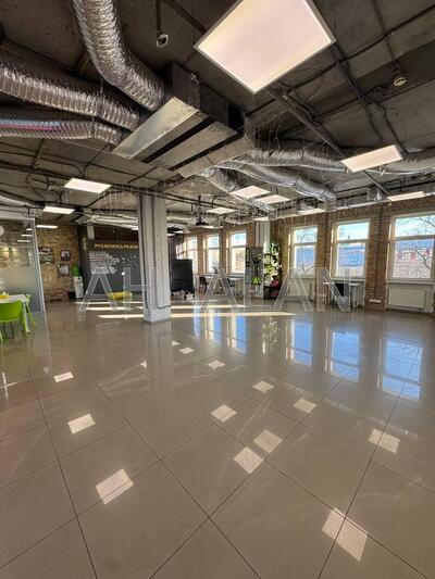 Сдам офисное помещение Київ, Нижній Вал вул.