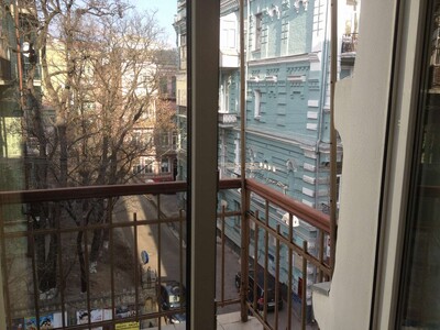 Квартира в історичному центрі міста, поруч з Михайлівською площею та СВЯТО – МИ