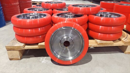 Поліуретанова футеровка та вироби з поліуретану — рішення, яке реально зменшує знос і витрати