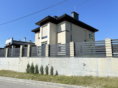 Сучасний будинок з ремонтом та басейном серед мальовничих пагорбів Лісників, Новообухівський напрямо