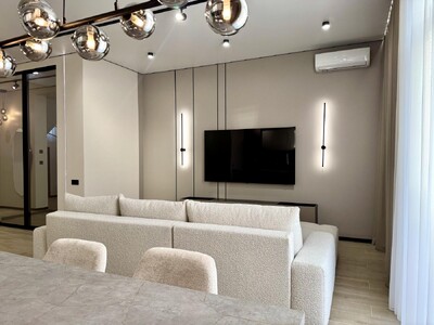 Танхаус, дом з ремонтом клубного типу Осокорки, будинок, з меблями