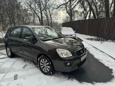 Продаю своє авто КИА Каренс 2011 р