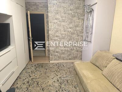 Продаж 3к квартири метро Нивки вул. М.Безручка  Шевченківський р-н
