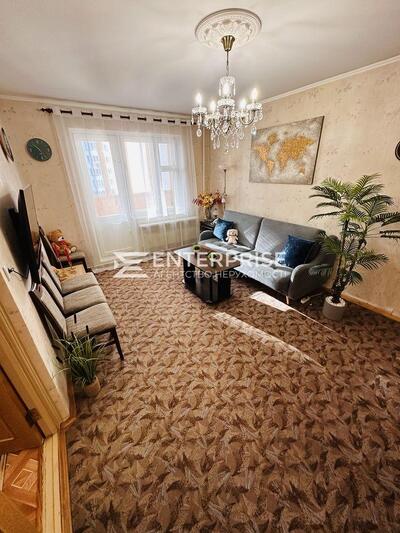 Продаж 4к квартири вул. Б. Гмирі метро Позняки