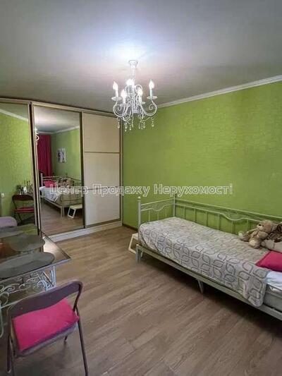 Продам 1-кімнатну квартиру з косметичним ремонтом