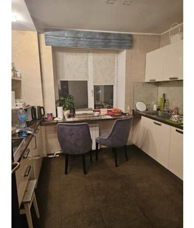 2-кімнатна, Казимира Малевича вул., 83, Голосіївський