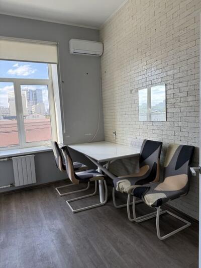 Продам 4-кімнатну квартиру, Антоновича вул. (Горького), 47, Подільський район, Київ