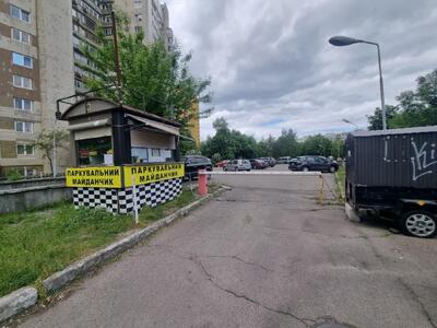 Оренда / Паркування / вул. Левка Лук’яненка, Мінський масив, Київ