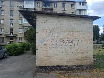 Оренда окремо стоячої будівлі, 10 кв.м — вул. Павла Чубинського, 8-А