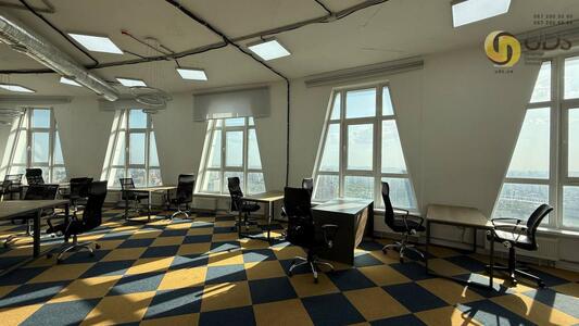 Оренда на Кловському узвозі, 7 офіс на 241,1 м², від власника