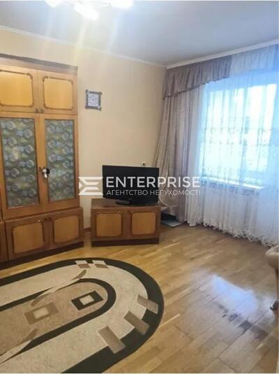 Продаж 2-к. квартири біля метро Лівобережна,  вул.Куліша