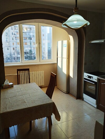 Оренда 3х кімн. квартири 79 кв.м, метро Позняки, Крушельницької 3 А