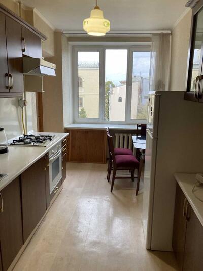 Сдам долгосрочно 3-к квартиру Киев, Шевченковский, Ирининская ул., 1/3