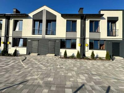 Продам 3-к таунхаус Фастівський, Гатне, Святопетровського, 34