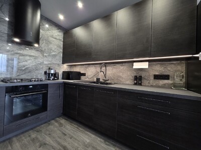 Видова двокімнатна квартира з ремонтом ЖК Нові Метри Center