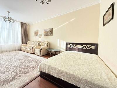 Здам довгостроково 1-к квартиру Київ, Шевченківський, Парково-Сирецька вул., 4В