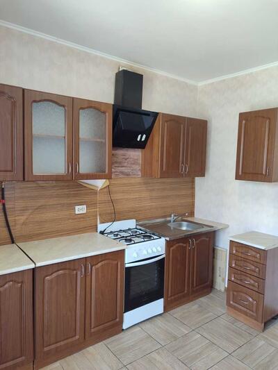 Продам 1-к квартиру Киев, Голосеевский, Метрологическая ул., 58