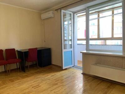 Продам 2-к квартиру Київ, Шевченківський, Золотоустівська вул., 4