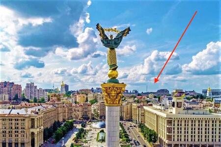 Продам торгову площу Київ, Печерський, Хрещатик вул., 1