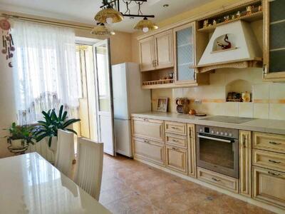 Здам довгостроково 3-к квартиру Київ, Дарницький, Петра Григоренка просп., 28