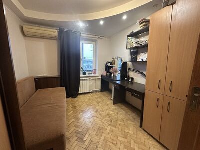 Продаж 3-кімнатної квартири на Лісовому масиві