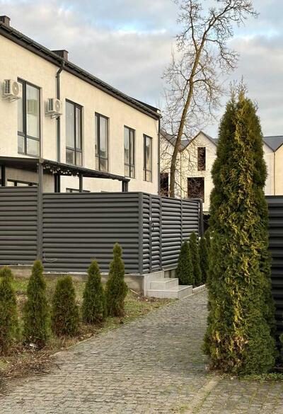 Продам 4-к таунхаус Обухівський, Хотів, Молодіжна, 114