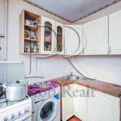 Продам 2-к квартиру Київ, Оболонський, Озерна вул., 12