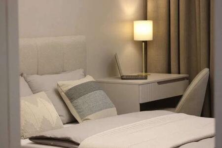 Продається однокімнатна квартира. Дарницький район, вулиця Ревуцького, 40Б, метро Харківська