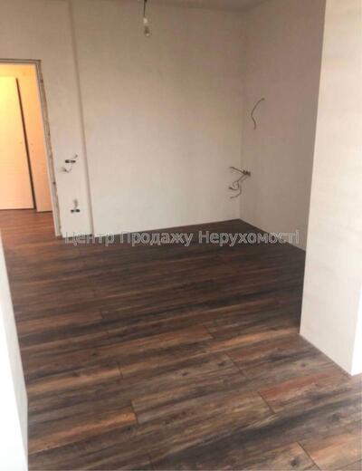 Продам 3-кімнатну квартиру з частковим ремонтом ЖК Софія Клубний