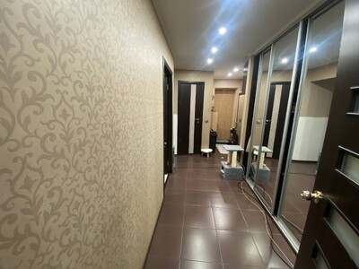 Вишгород, Б.Хмельницького вул.  2х кімн. квартира 43 кв.м. Центр