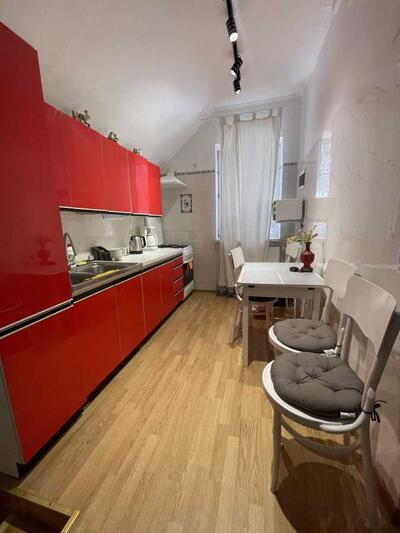 Здам довгостроково 7-к будинок Київ, Святошинський, Михайла Котельникова вул., 48