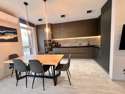 Сдам долгосрочно 3-к квартиру Киев, Печерский, Предславинская ул., 53