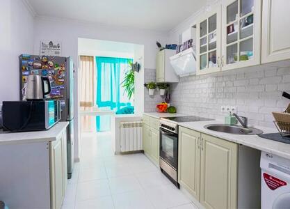 Продам 4-кімнатну квартиру, вулиця Шептицького Андрія митрополита (Луначарського), д.3, Дніпровський