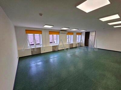 Сдам офисное помещение Київ, Ігорівська вул.