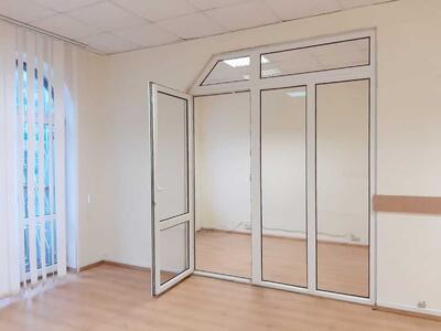 Здам довгостроково офісна будівля Київ, Печерський, Іоанна Павла ІІ вул.