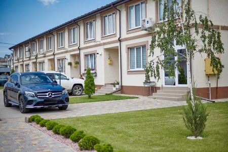 Продам 2-к квартиру Бориспільський, Бориспіль, ясна, 12