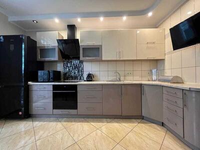 Здам довгостроково 1-к квартиру Київ, Дніпровський, Воскресенська вул., 16б